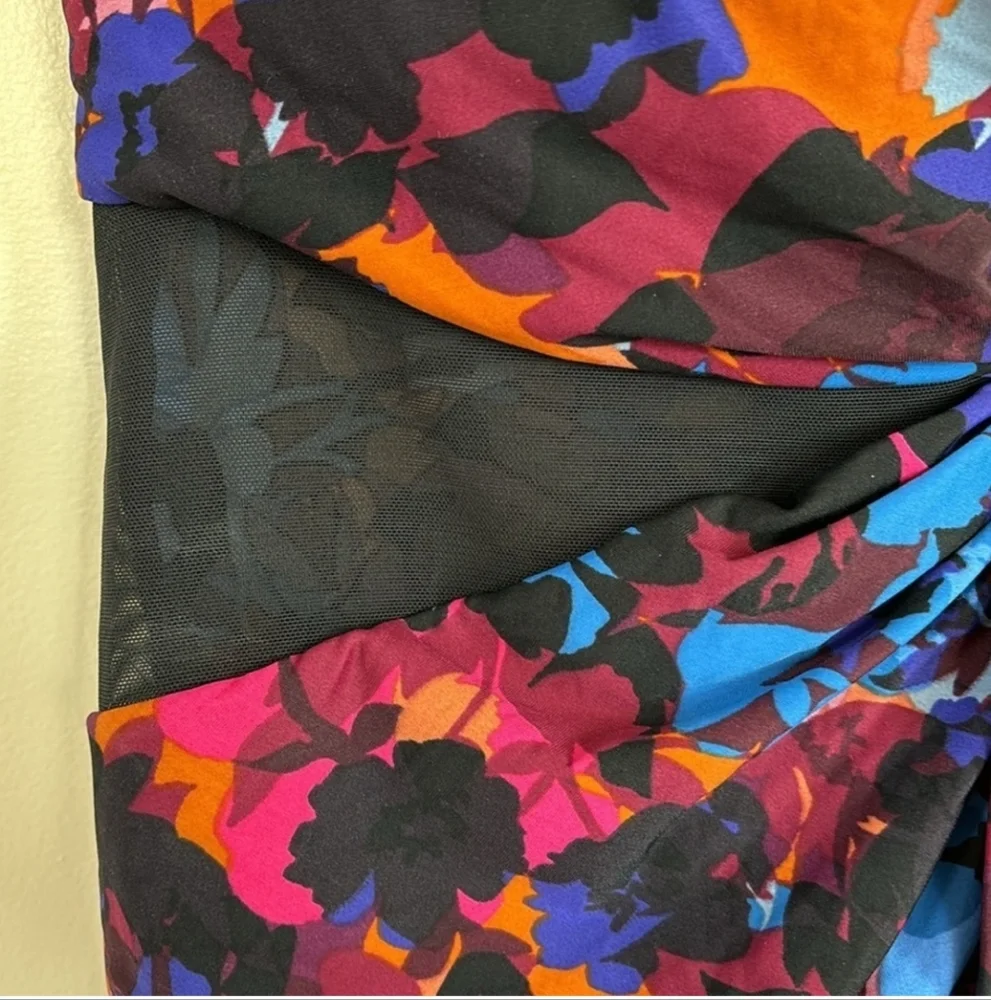 MIRACLESUIT Soltice Gem Abstract Floral One-Shoulder Floral Swimsuit NWT 10